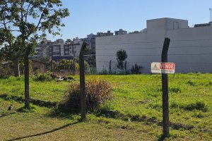 Terreno com 1620m², no bairro Sanvitto em Caxias do Sul para Comprar