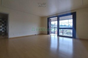 Apartamento, 3 dormitórios, 2 vagas, no bairro São José em Caxias do Sul para Alugar