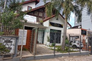Casa Comercial, no bairro São Pelegrino em Caxias do Sul para Comprar