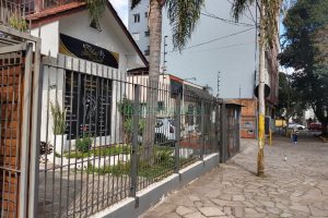 Casa Comercial, no bairro São Pelegrino em Caxias do Sul para Comprar