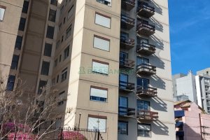 Apartamento com 79m², 3 dormitórios, 1 vaga, no bairro Panazzolo em Caxias do Sul para Comprar