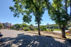 Terreno com 405m², no bairro Cidade Nova em Caxias do Sul para Comprar