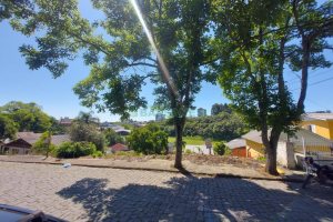 Terreno com 405m², no bairro Cidade Nova em Caxias do Sul para Comprar