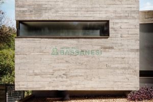 Casa com 484m², 3 dormitórios, 2 vagas, no bairro Linha 40 em Caxias do Sul para Comprar