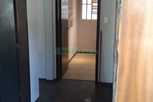 Casa com 236m², 3 dormitórios, 1 vaga, no bairro Santa Corona em Caxias do Sul para Comprar