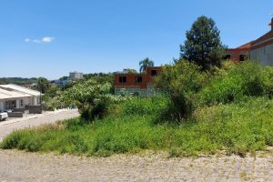 Terreno, no bairro Nossa Senhora das Graças em Caxias do Sul para Comprar