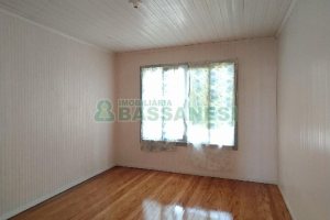 Casa com 82m², 3 dormitórios, 2 vagas, no bairro Lourdes em Caxias do Sul para Alugar