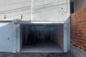 Sobrado com 85m², 2 dormitórios, 2 vagas, no bairro Salgado Filho em Caxias do Sul para Comprar