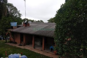 Chácara com 200m², 3 dormitórios, 1 vaga, no bairro Ana Rech em Caxias do Sul para Comprar