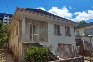 Casa com 200m², 3 dormitórios, 2 vagas, no bairro Santa Catarina em Caxias do Sul para Comprar