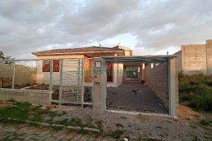 Casa com 185m², 3 dormitórios, 2 vagas, no bairro São Luiz em Caxias do Sul para Comprar