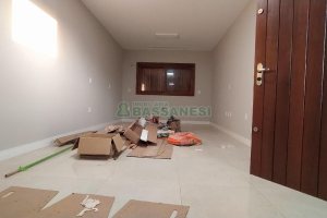 Casa com 185m², 3 dormitórios, 2 vagas, no bairro São Luiz em Caxias do Sul para Comprar