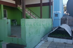 Casa com 252m², 5 dormitórios, no bairro Planalto em Caxias do Sul para Comprar