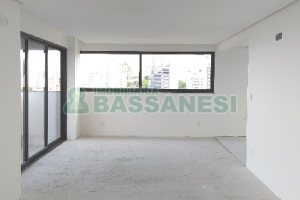 Apartamento com 142m², 3 dormitórios, 3 vagas, no bairro Centro em Caxias do Sul para Comprar
