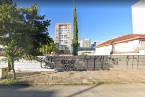 Terreno, no bairro Lourdes em Caxias do Sul para Comprar