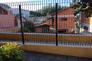 Casa, 5 dormitórios, 4 vagas, no bairro Cruzeiro em Caxias do Sul para Comprar