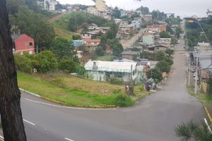 Terreno com 390m², no bairro Marechal Floriano em Caxias do Sul para Comprar