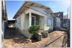 Casa com 85m², 3 dormitórios, 3 vagas, no bairro Santa Catarina em Caxias do Sul para Comprar