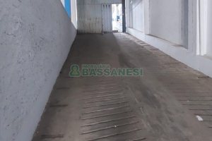 Loja Subsolo com 550m², no bairro De Lazzer em Caxias do Sul para Alugar