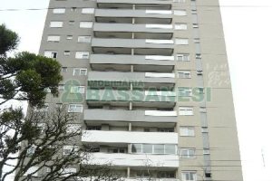 Apto Mobiliado com 174m², 3 dormitórios, 2 vagas, no bairro Lourdes em Caxias do Sul para Comprar
