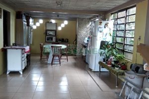 Casa, 3 dormitórios, 1 vaga, no bairro Cidade Nova em Caxias do Sul para Comprar