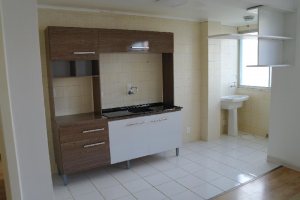 Apartamento com 60m², 2 dormitórios, 1 vaga, no bairro Centro em Caxias do Sul para Alugar
