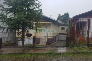 Casa, 3 dormitórios, 2 vagas, no bairro Rio Branco em Caxias do Sul para Comprar