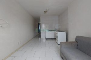 Kitinete com 30m², 1 dormitório, 1 vaga, no bairro Sagrada Família em Caxias do Sul para Alugar