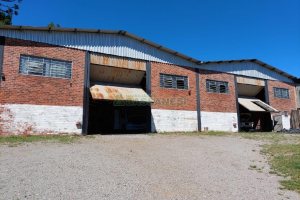 Pavilhão com 1200m², no bairro Santa Fé em Caxias do Sul para Comprar
