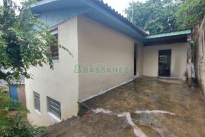 Casa com 40m², 2 dormitórios, 1 vaga, no bairro Universitário em Caxias do Sul para Alugar