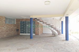 Casa Comercial com 470m², 4 dormitórios, 1 vaga, no bairro Centro em Caxias do Sul para Comprar