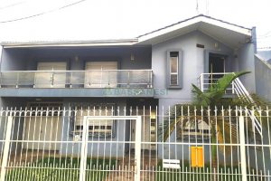 Casa Comercial com 136m², no bairro Universitário em Caxias do Sul para Alugar
