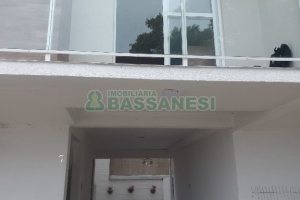 Casa com 56m², 2 dormitórios, 1 vaga, no bairro São Luiz em Caxias do Sul para Comprar