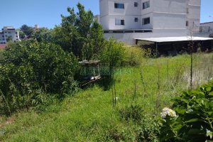 Terreno com 1350m², no bairro Pio X em Caxias do Sul para Comprar