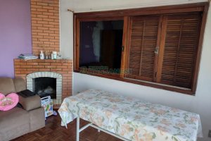 Casa com 236m², 5 dormitórios, 4 vagas, no bairro Bela Vista em Caxias do Sul para Comprar