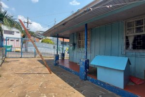 Casa com 100m², 4 dormitórios, 1 vaga, no bairro Jardim América em Caxias do Sul para Comprar