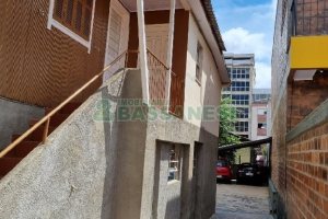 Casa com 120m², 4 dormitórios, no bairro Pio X em Caxias do Sul para Comprar