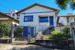 Casa com 277m², 3 dormitórios, 3 vagas, no bairro Santa Catarina em Caxias do Sul para Comprar
