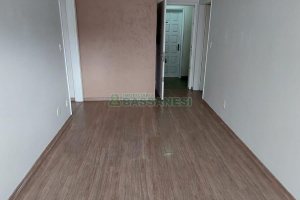 Apto Mobiliado com 65m², 2 dormitórios, 1 vaga, no bairro Pio X em Caxias do Sul para Alugar