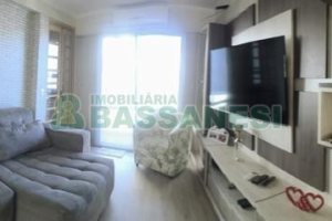 Sobrado com 106m², 2 dormitórios, 2 vagas, no bairro Vinhedos em Caxias do Sul para Comprar