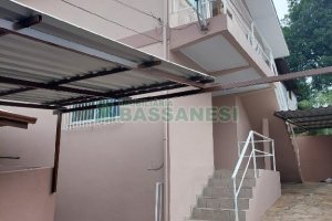 Casa com 80m², 2 dormitórios, 1 vaga, no bairro Esplanada em Caxias do Sul para Alugar