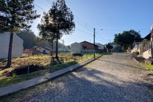 Terreno com 421m², no bairro Nossa Senhora da Saúde em Caxias do Sul para Alugar ou Comprar