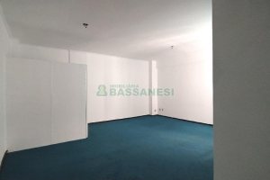 Sala com 52m², no bairro Centro em Caxias do Sul para Alugar