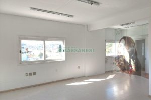 Sala com 100m², no bairro Cinqüentenário em Caxias do Sul para Alugar