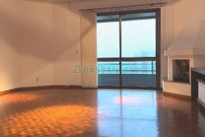 Apartamento com 147m², 3 dormitórios, 1 vaga, no bairro Centro em Caxias do Sul para Alugar ou Comprar