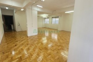 Sala com 74m², no bairro Centro em Caxias do Sul para Alugar