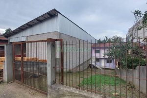 Sobrado com 54m², 2 dormitórios, 2 vagas, no bairro São Caetano em Caxias do Sul para Comprar