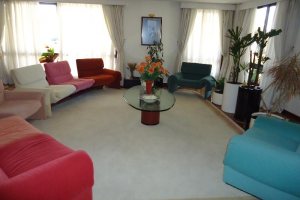 Apto Mobiliado com 600m², 3 dormitórios, 4 vagas, no bairro Centro em Caxias do Sul para Comprar