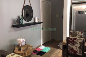 Apartamento com 58m², 2 dormitórios, 1 vaga, no bairro Centenário em Caxias do Sul para Comprar