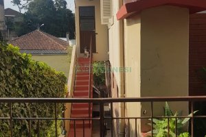 Casa com 223m², 4 dormitórios, 1 vaga, no bairro Rio Branco em Caxias do Sul para Comprar